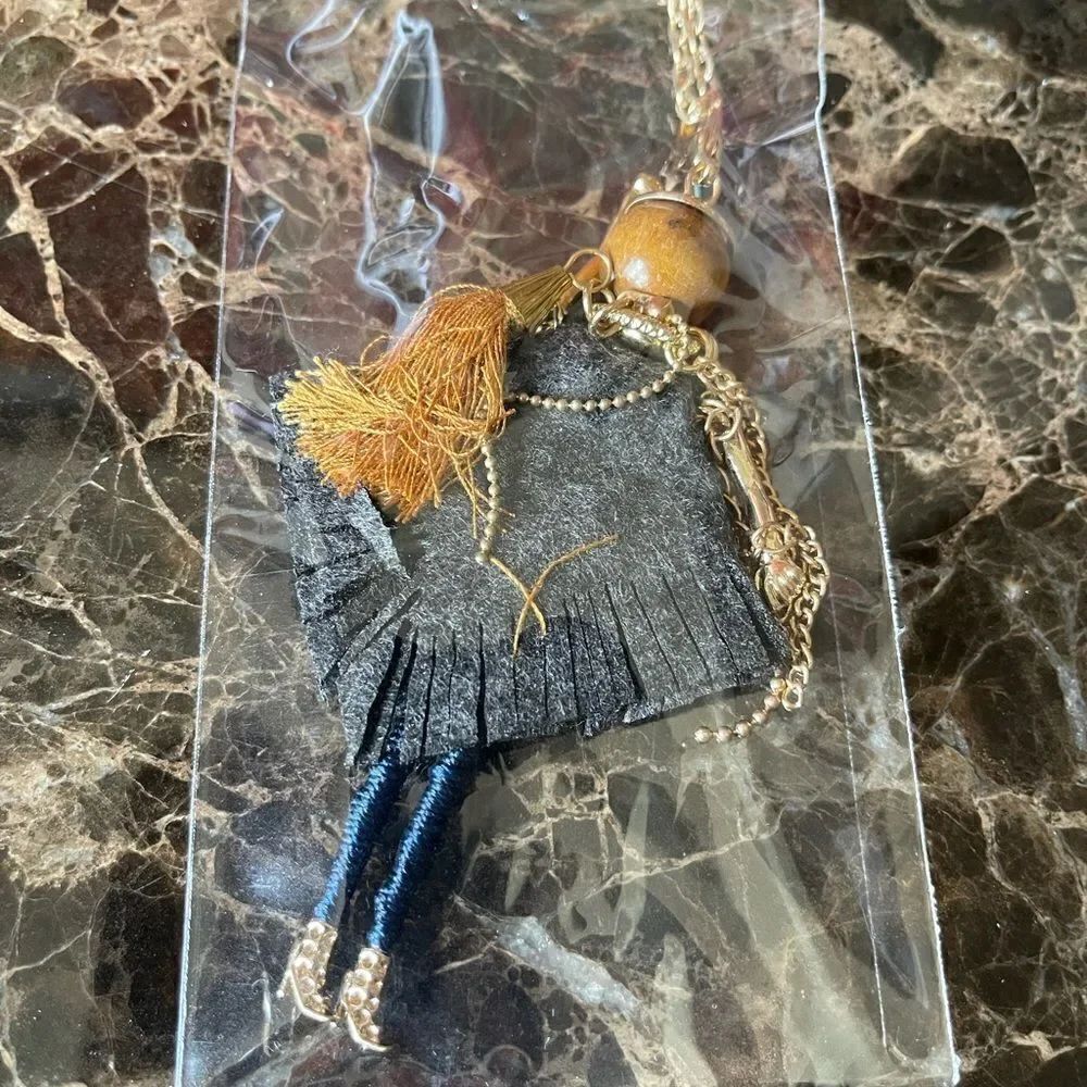 PONCHO FASHIONISTA Doll Long Necklace! - Picture 3 of 9